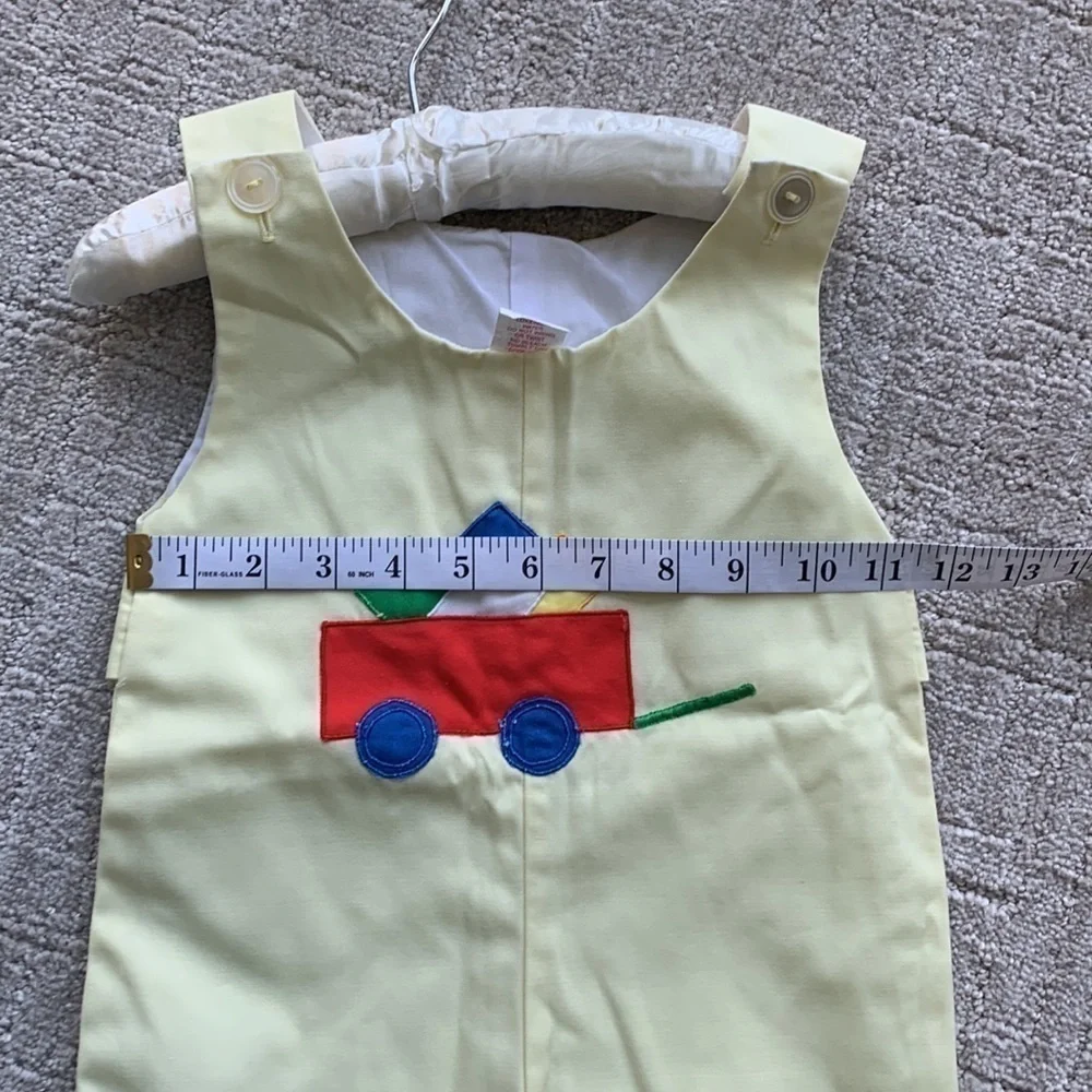 Samara Vintage 90s Embroidered Wagon Blocks Colorful Applique First Day Shortall